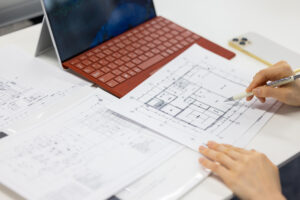 設計で今すぐ転職したいあなたへ|理由の言語化から失敗回避、狙うべき会社タイプまで整理